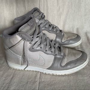 NIKE Grey Cloth/Leather Dunk Lows - Size 8.5